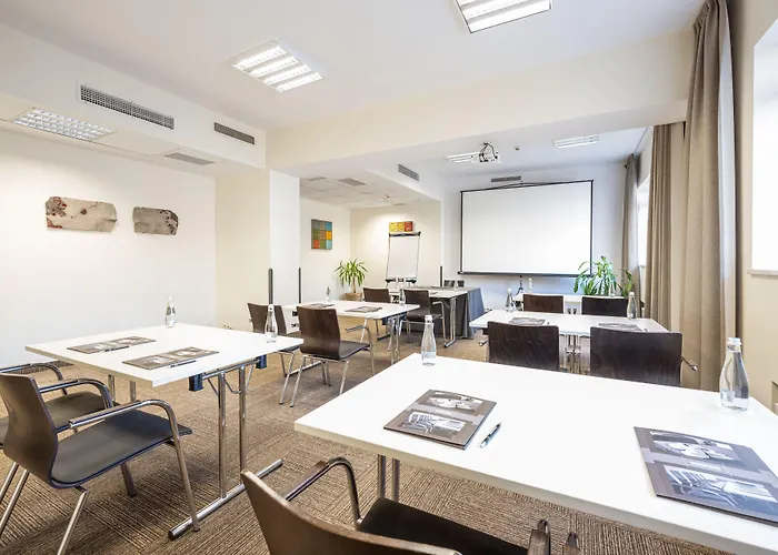 يوروبيوم فندق فروتسواف